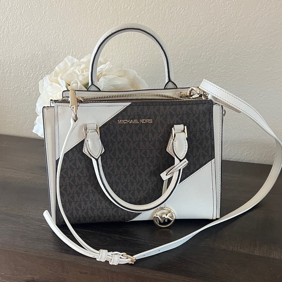 Michael Kors White and Brown Women's Handbag - Picture 1 of 7
